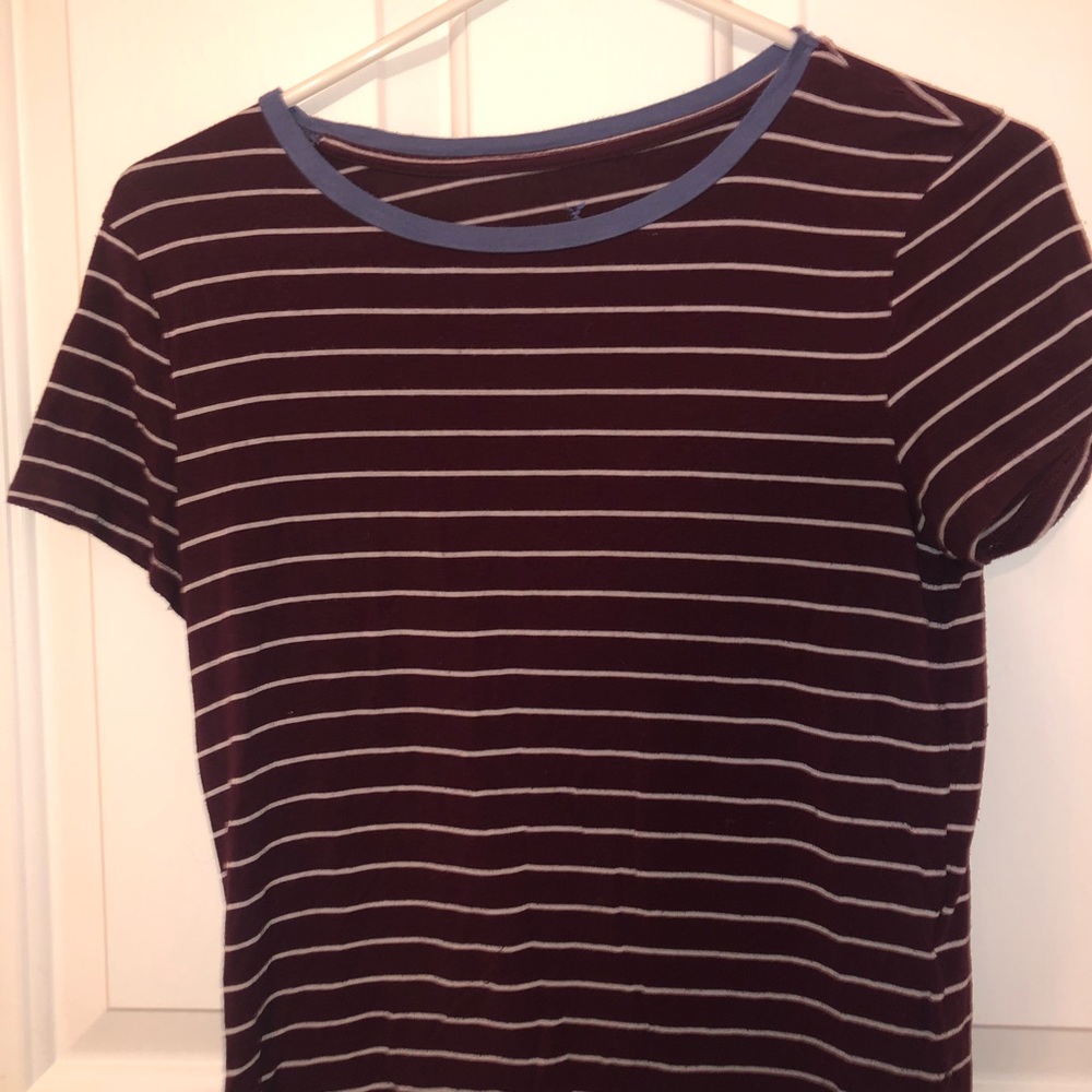Burgundy and white scoop neck t-shirt - Picture 2 of 3